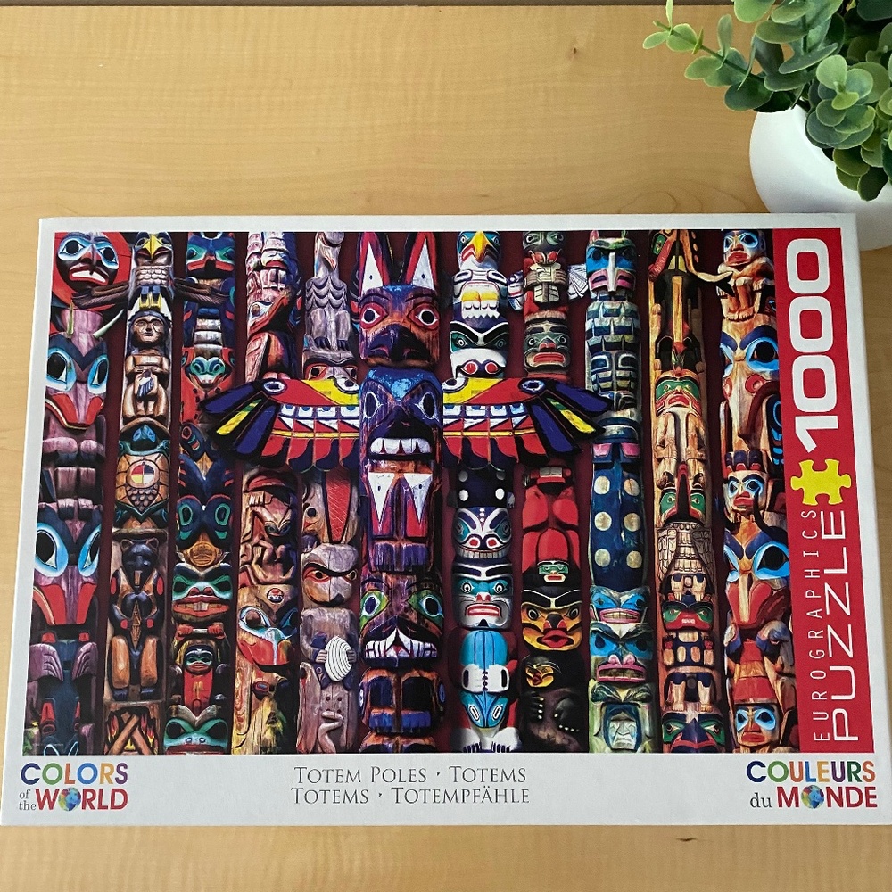 TOTEM POLES PUZZLE - 1000 PIECES